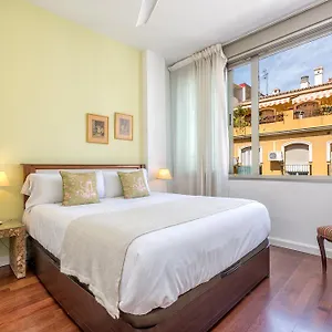 apartamentos-victoria-premium.hotelsinnerja.org/